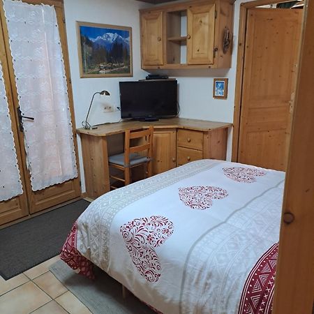 A4 Km De Megeve Tres Joli Studio Avec Jacuzzi ,Vue Sur Les Montagnes Au Calme Praz-sur-Arly Kültér fotó