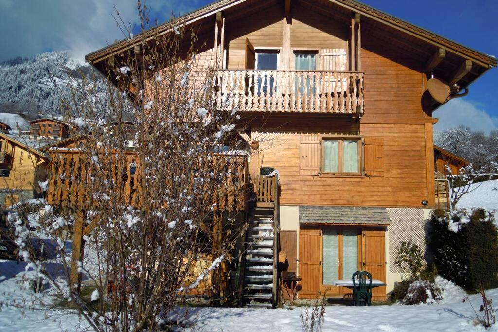 A4 Km De Megeve Tres Joli Studio Avec Jacuzzi ,Vue Sur Les Montagnes Au Calme Praz-sur-Arly Kültér fotó