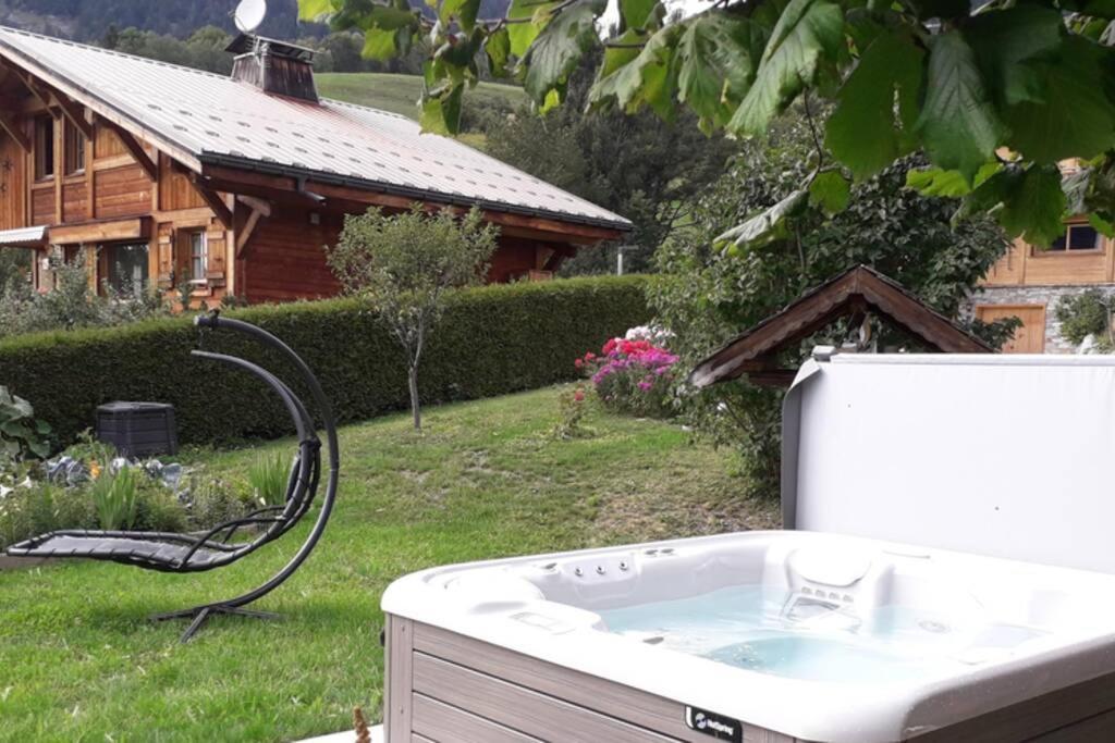 A4 Km De Megeve Tres Joli Studio Avec Jacuzzi ,Vue Sur Les Montagnes Au Calme Praz-sur-Arly Kültér fotó