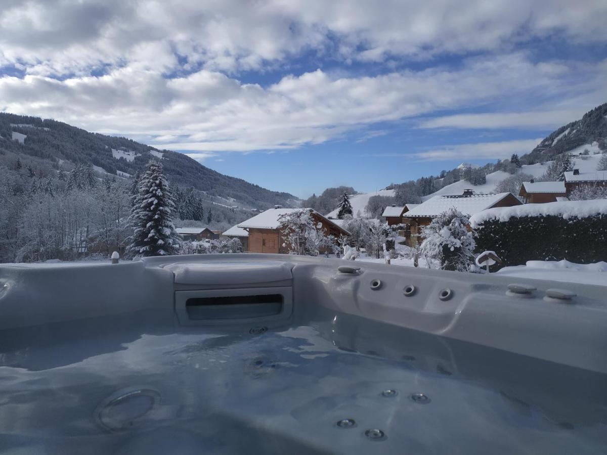 A4 Km De Megeve Tres Joli Studio Avec Jacuzzi ,Vue Sur Les Montagnes Au Calme Praz-sur-Arly Kültér fotó